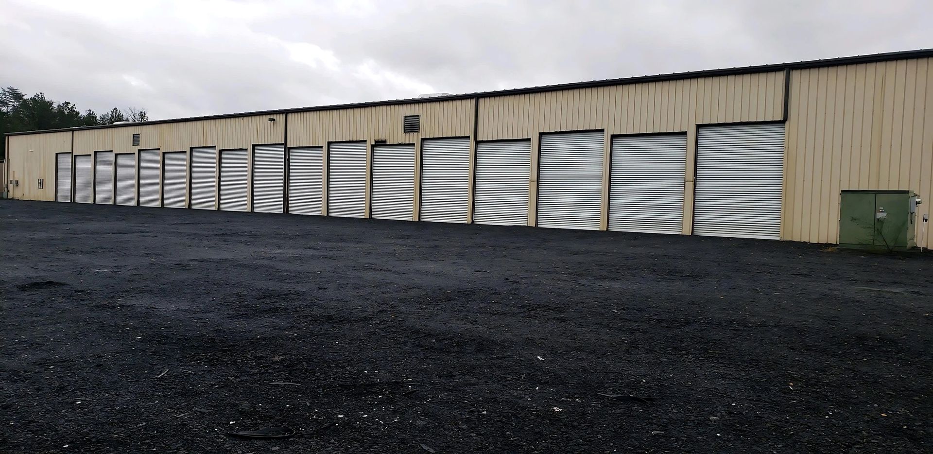 Indoor RV storage building at Apple Country RV Resort