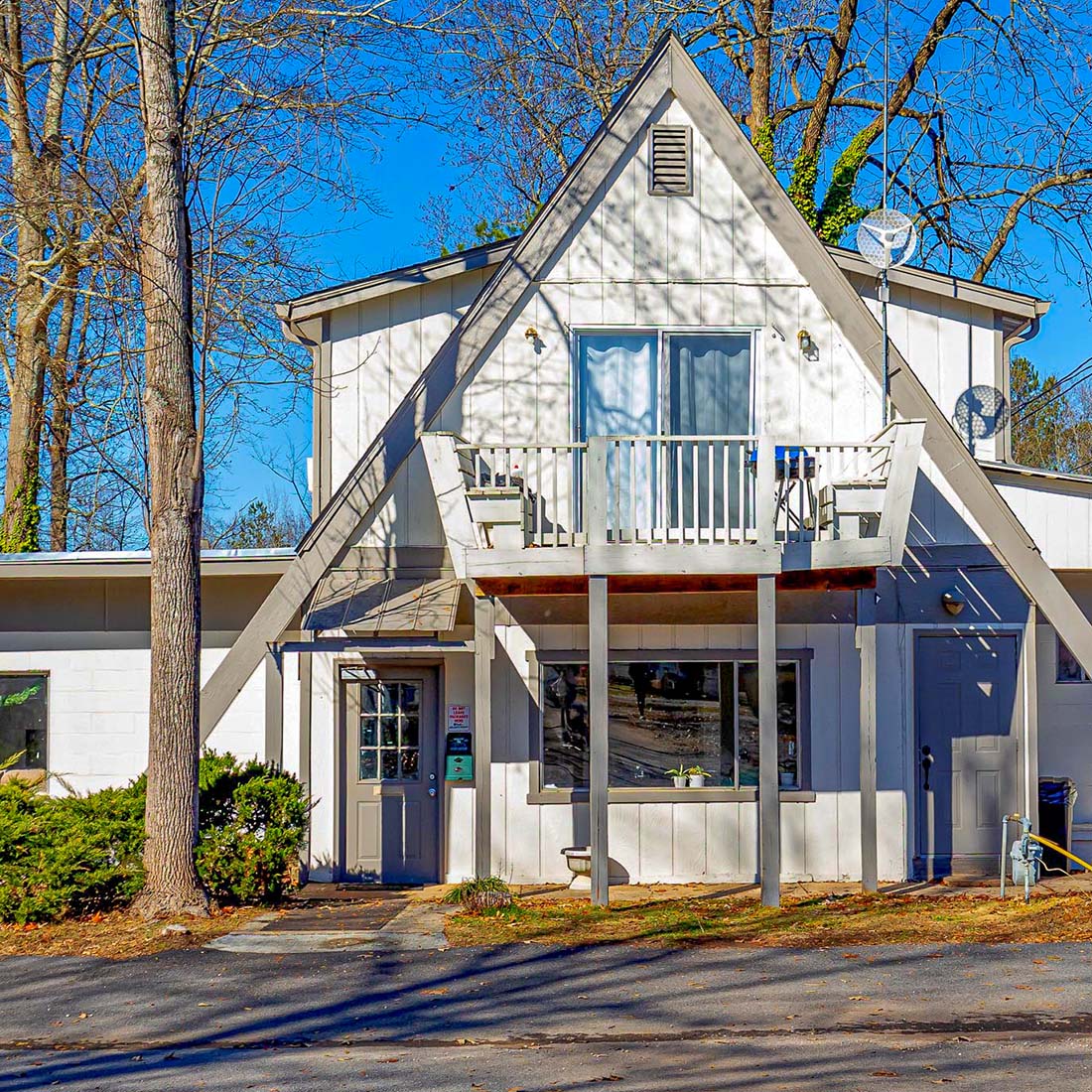 Clubhouse at Commerce Station RV Resort