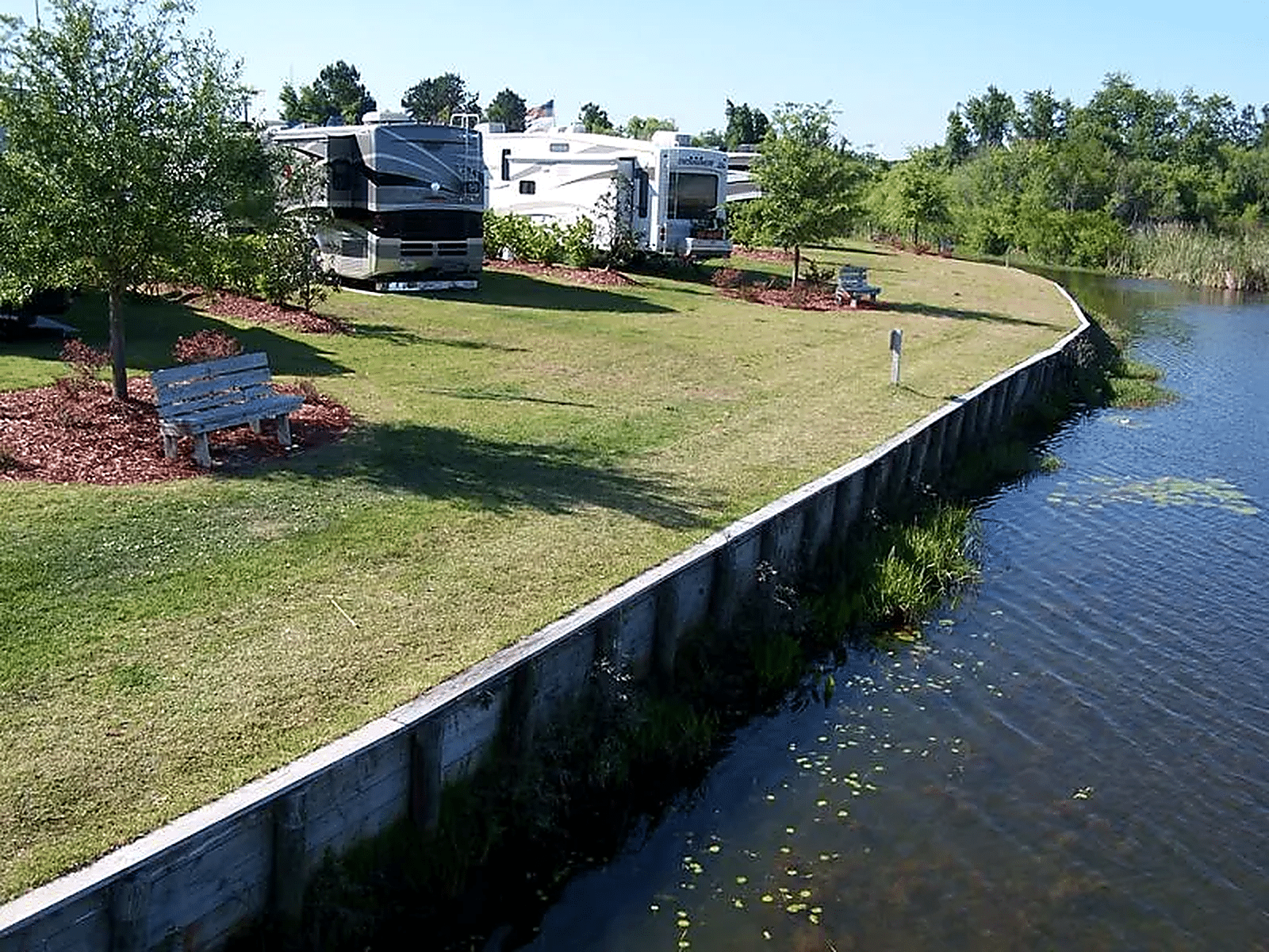 Pull-through RV sites at Coastal Georgia RV Resort