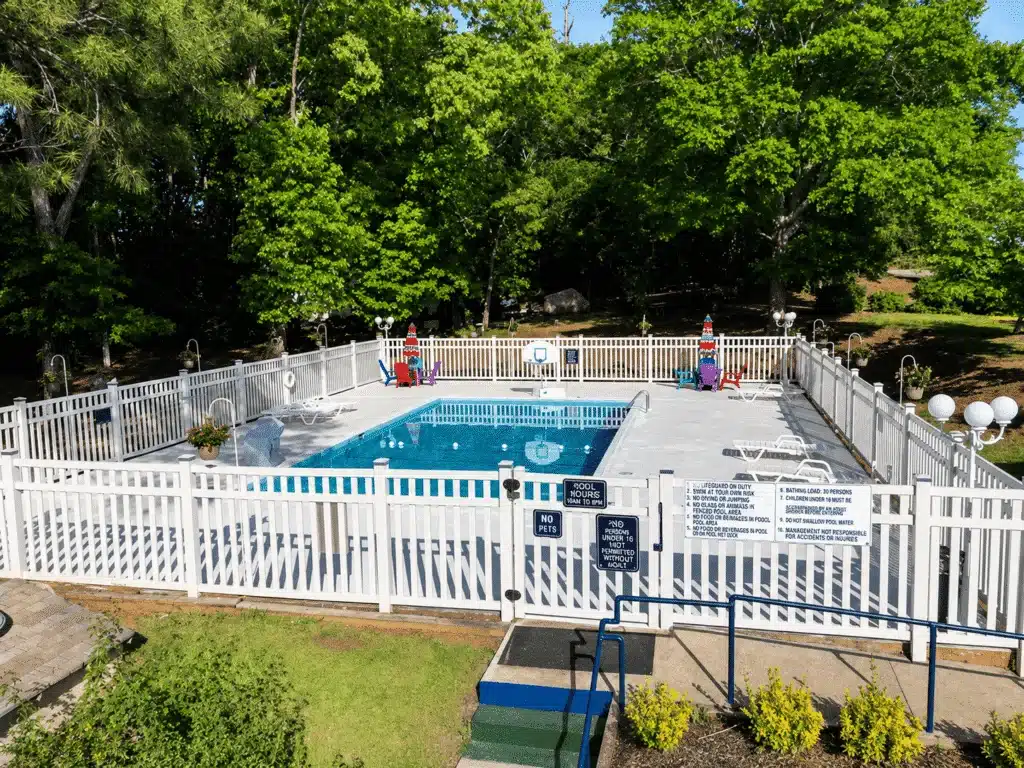 Swimming pool at Forsyth Station RV Resort