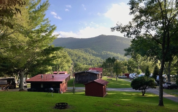Morning sunlight at Mountain View Campground