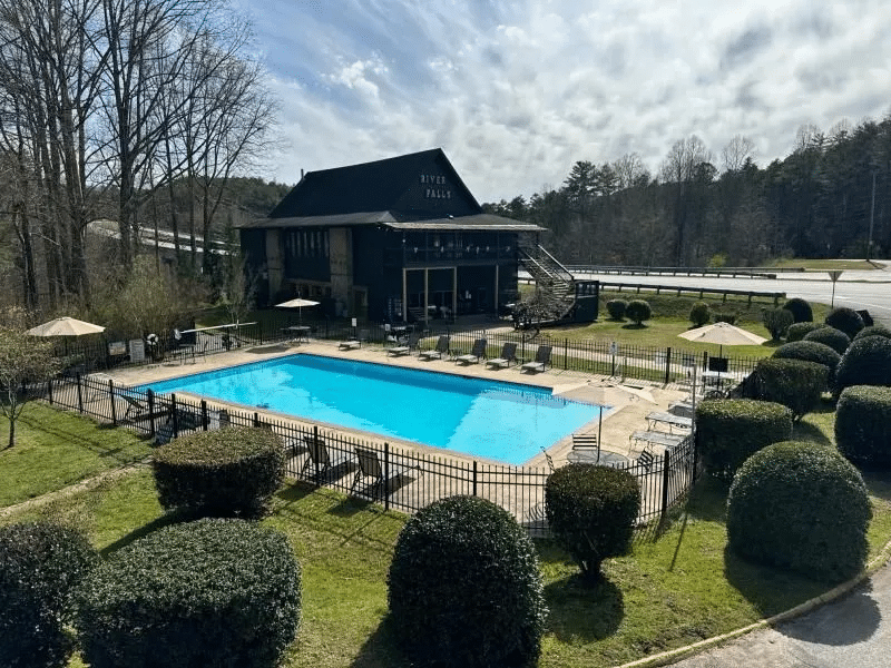 Pool and poolside seating at River Falls at the Gorge