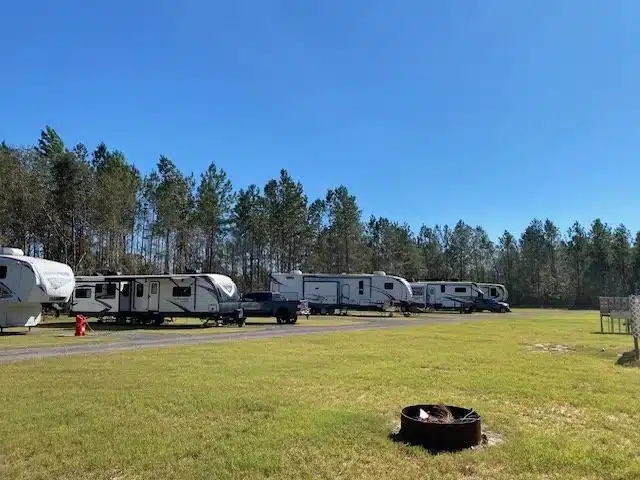 Spacious RV campsite at Small Living RV Park
