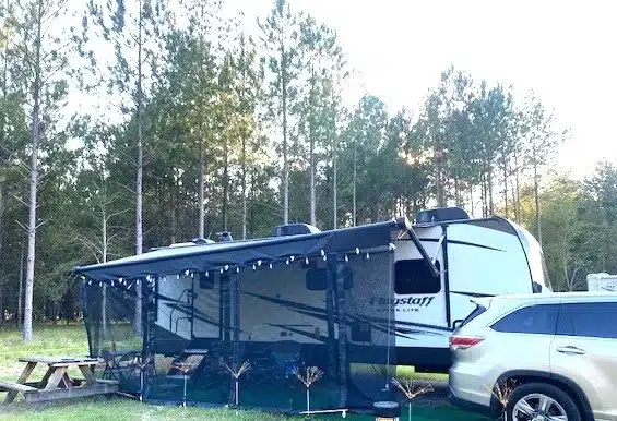 Fifth wheel at Small Living RV Park