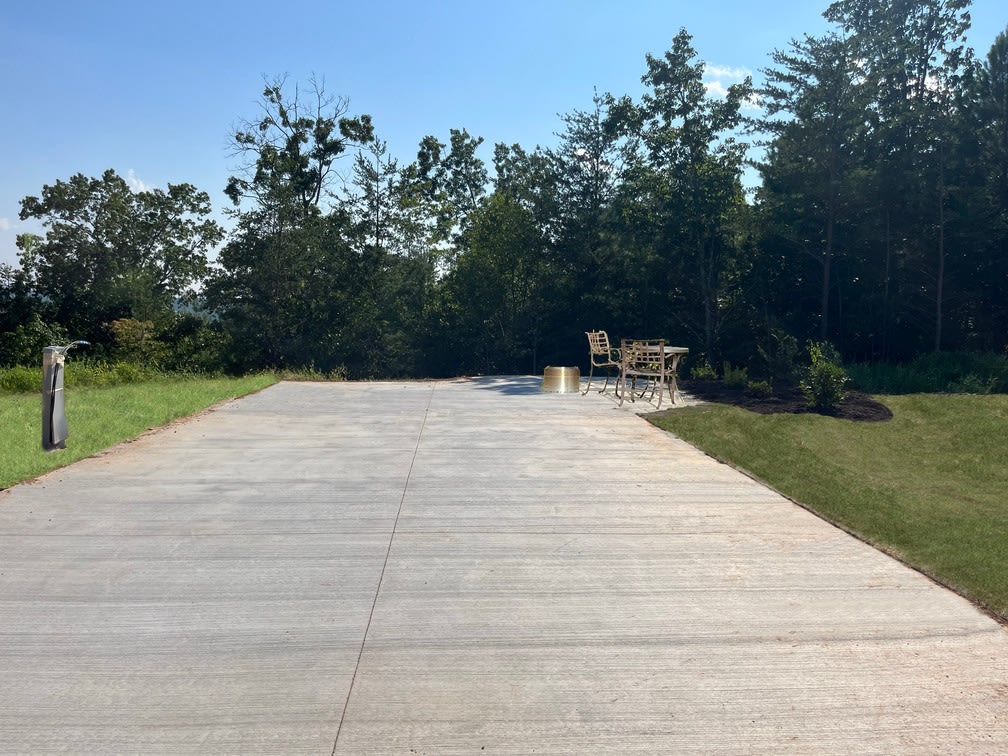 Premium Summit Level site photograph from Talking Rock Motorcoach Resort's booking listing