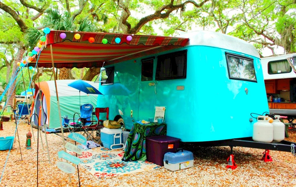 Full-hookup RV site at River's End Campground & RV Park