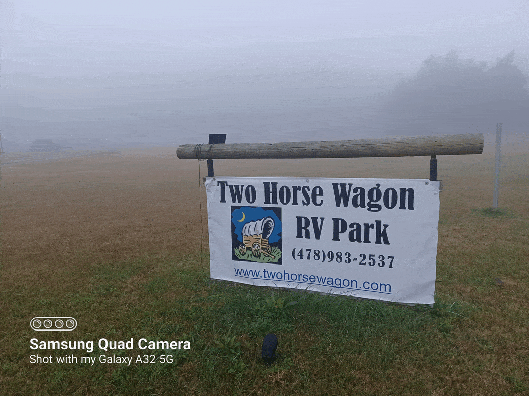 Two Horse Wagon RV Park photograph