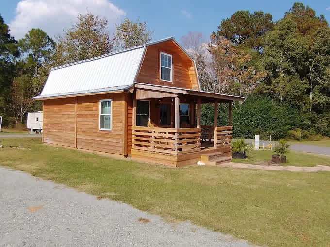 Side view of the Georgia Golf Cottage and its covered porch
